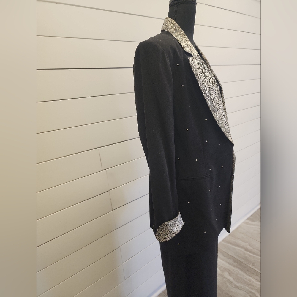 Sophisticated Black and Silver Long Sleeve Dress - Picture 6 of 9